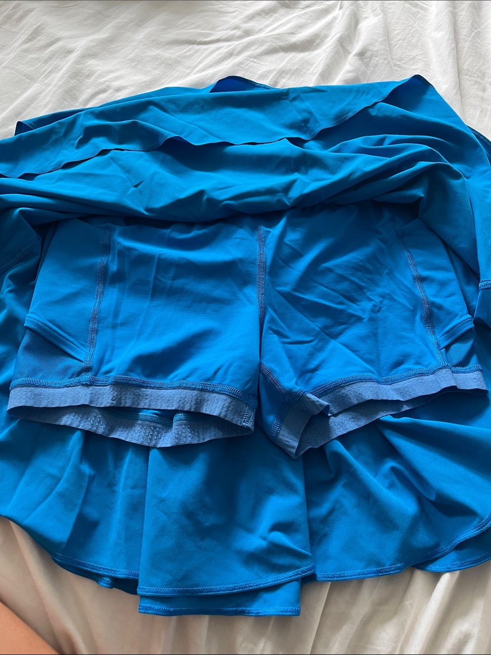 Lululemon Flowy Skirt with Built in shorts size 8 - Picture 2 of 4